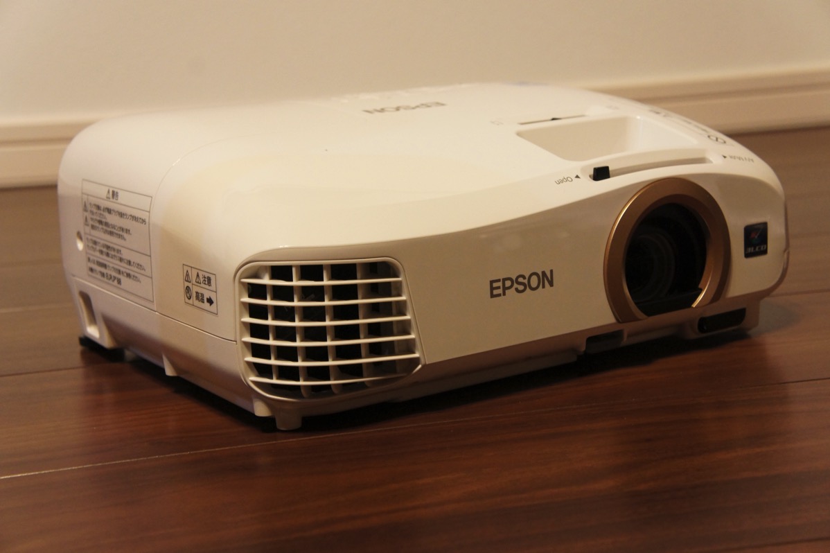 EPSON EH-TW5350レビュー ホームシアター初心者におすすめなモデル