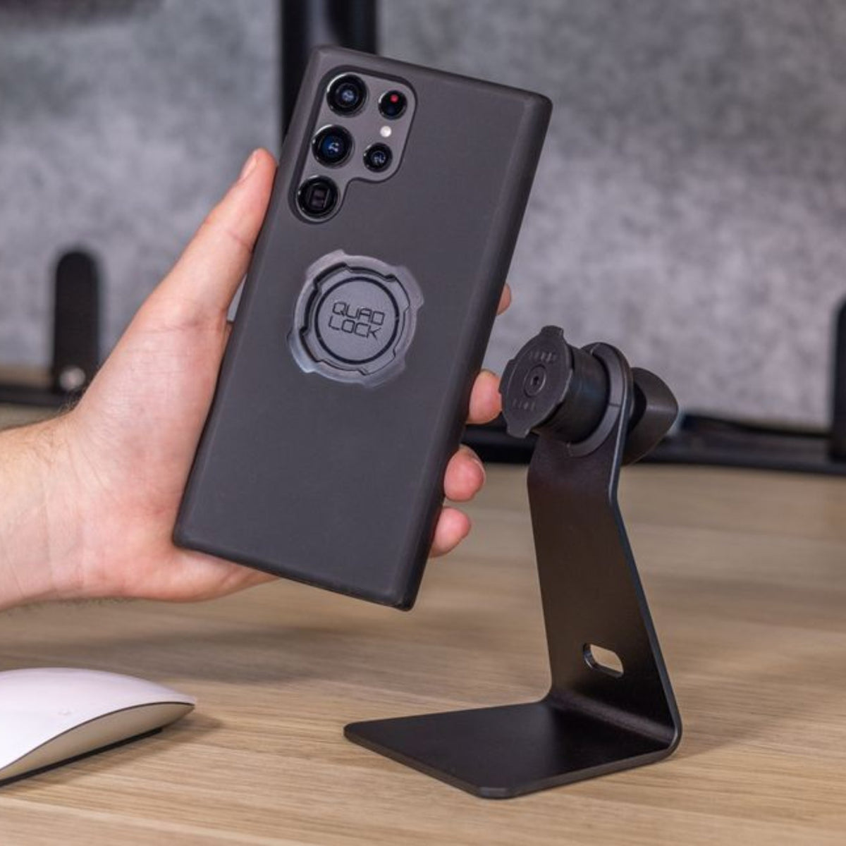 デスクマウント オフィス用スマホホルダー｜クアッドロック