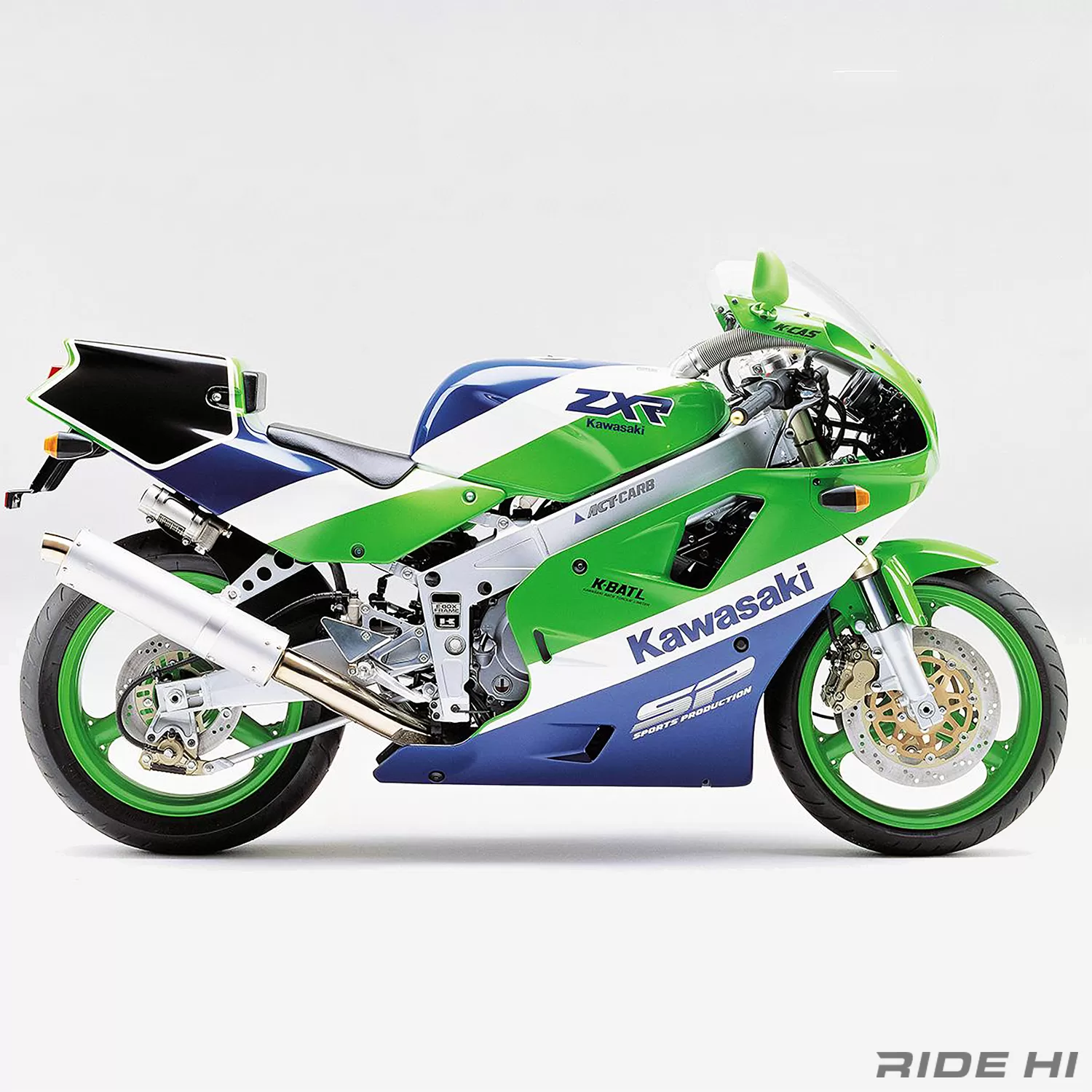 初の倒立Fフォークで4気筒400レプリカに最後発チャレンジしたZXR400