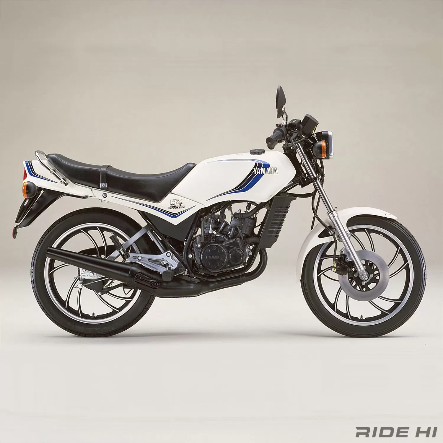 125ccにも本格RZの熱気を込めたRZ125！【このバイクに注目】 | この