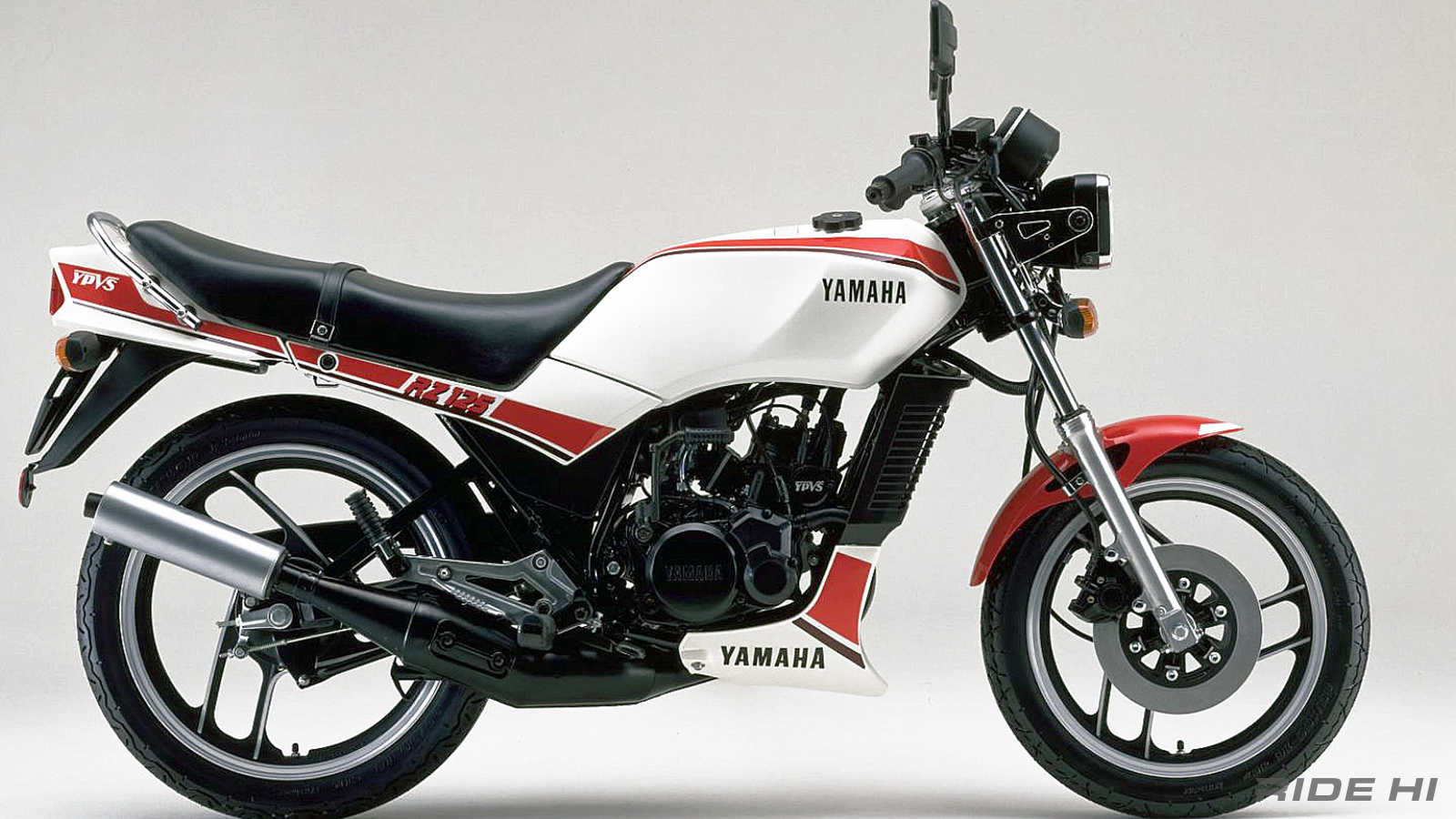 125ccにも本格RZの熱気を込めたRZ125！【このバイクに注目】 | この