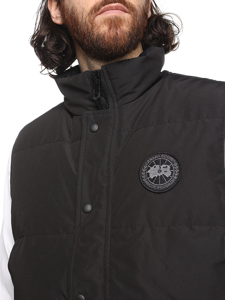 CANADA GOOSE (カナダグース) ロゴワッペン フルジップ ダウンベスト