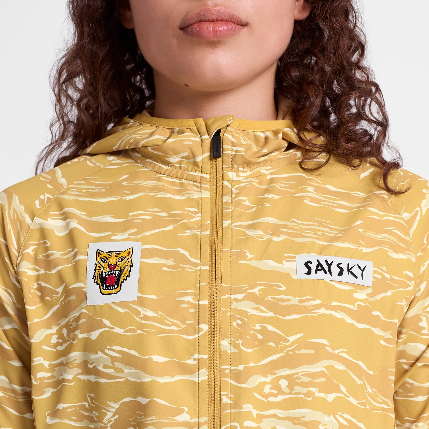 □ 公式 □ SAYSKY/セイスカイ ランニングジャケット SW10004c1064 W