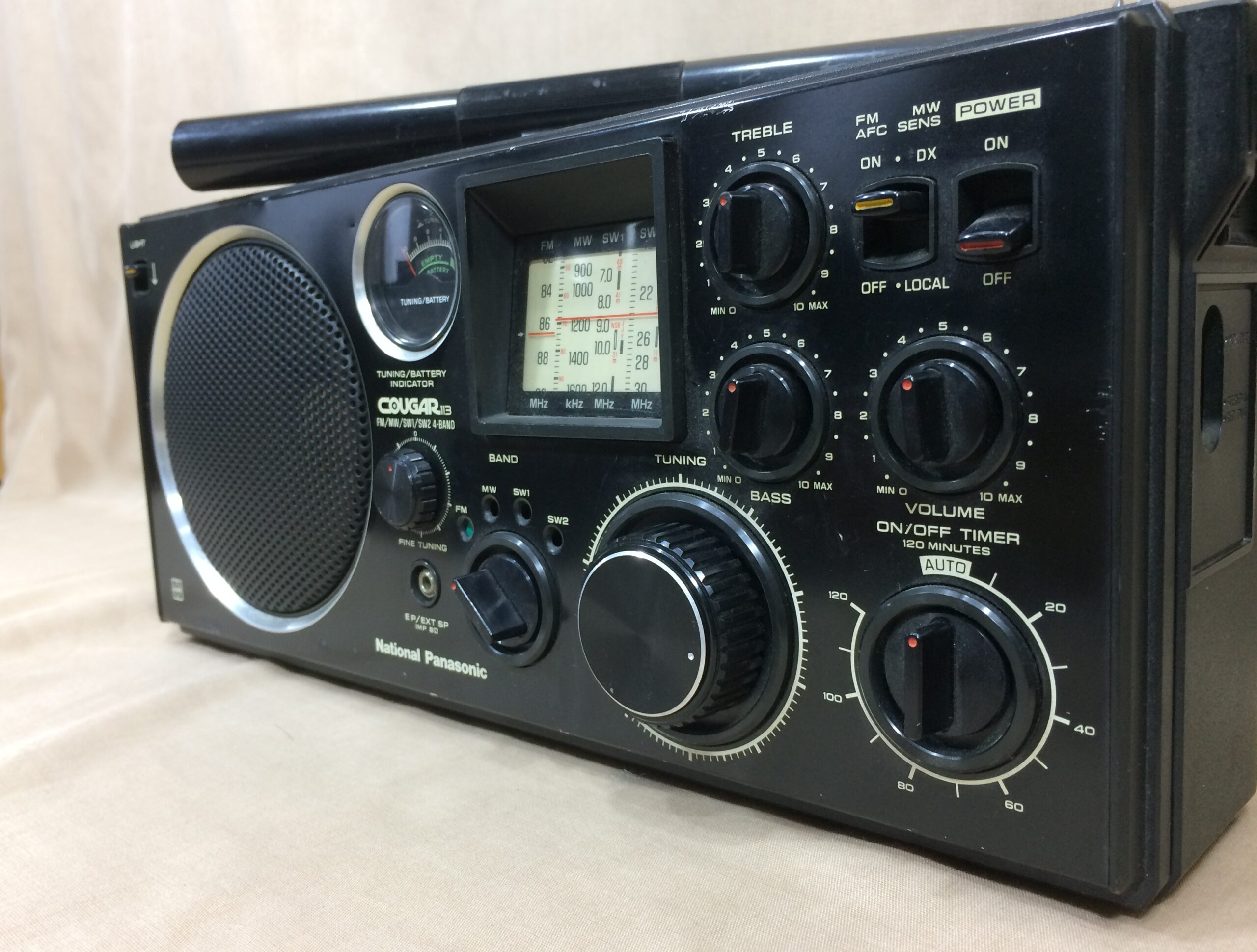 ナショナル RF-1130 – 珍しい横長スタイルのBCLラジオ | 【昭和レトロ