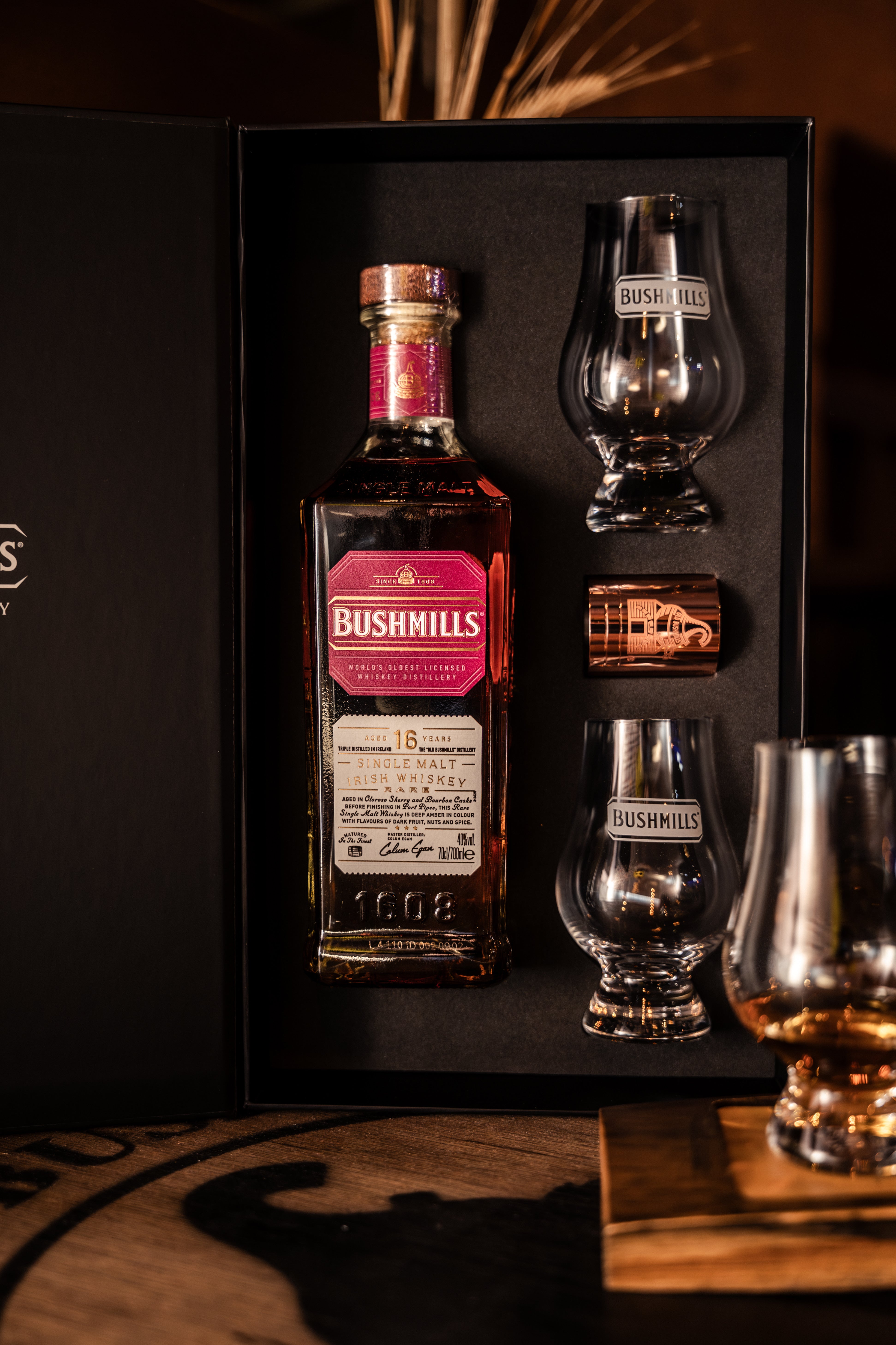 16 Year Old Malt Gift Pack – Bushmills Distillery Shop