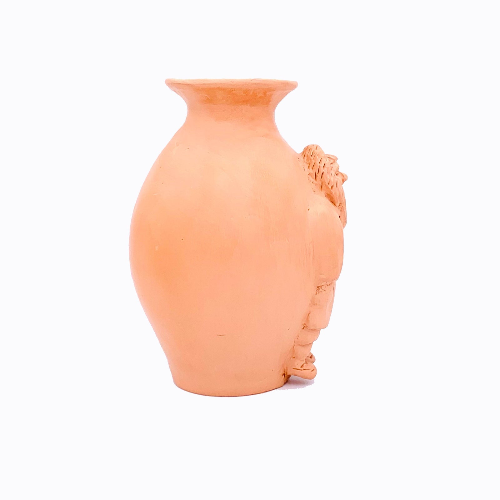 Inuit Sculpture - Vase With Figure - Yvo Samgushak – PEM Shop