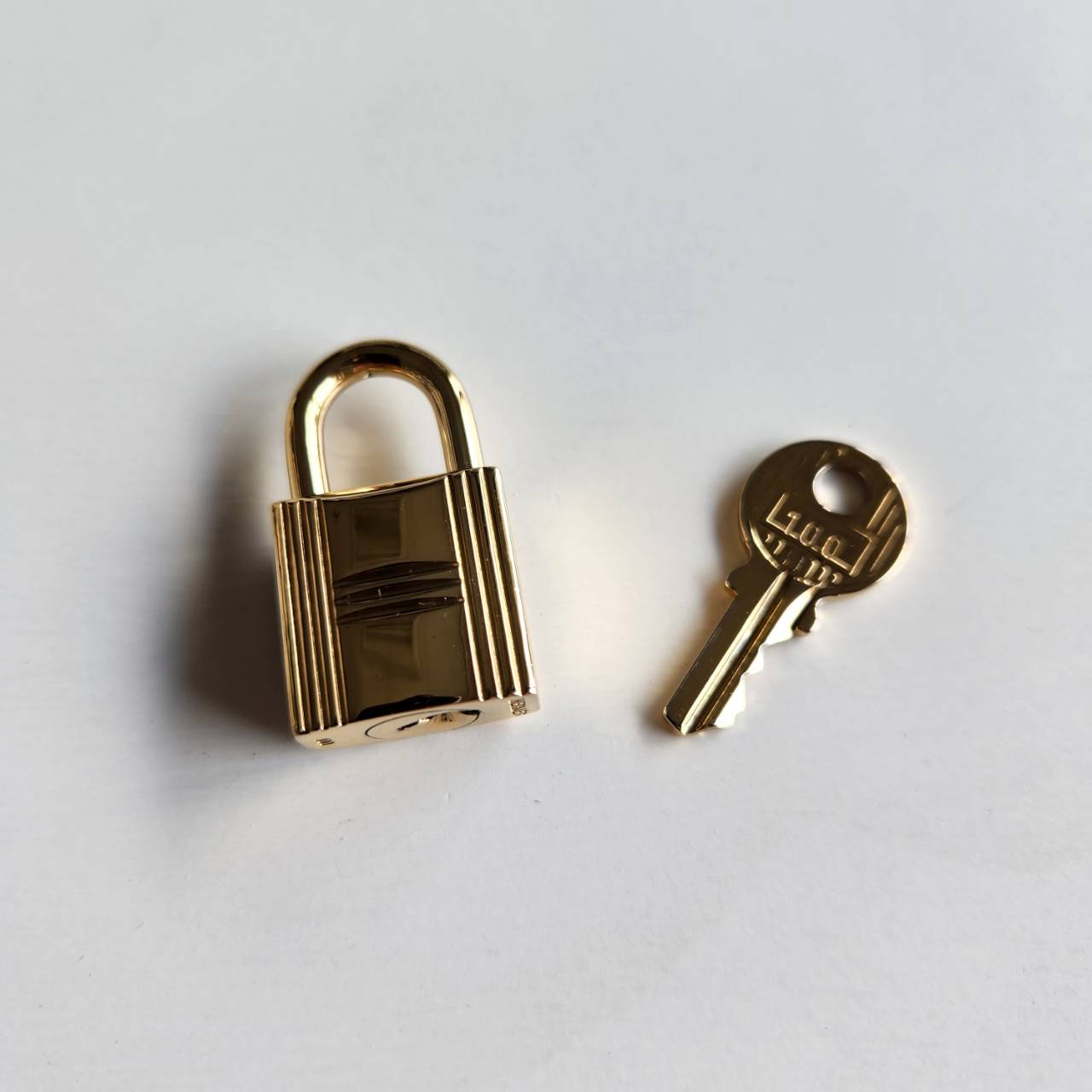 楽天市場】エルメス HERMES カデナ キー 1セット シルバー金具 鍵 カギ