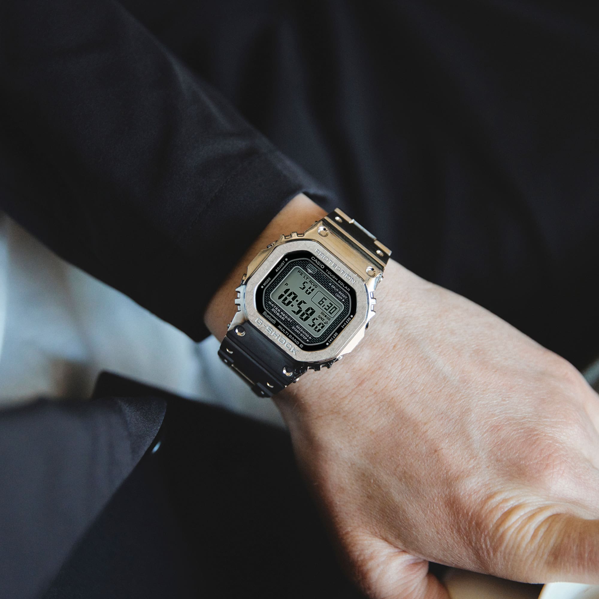 G-SHOCK GMW-B5000D-1JF フルメタル シルバー メンズ 耐衝撃構造 タフ