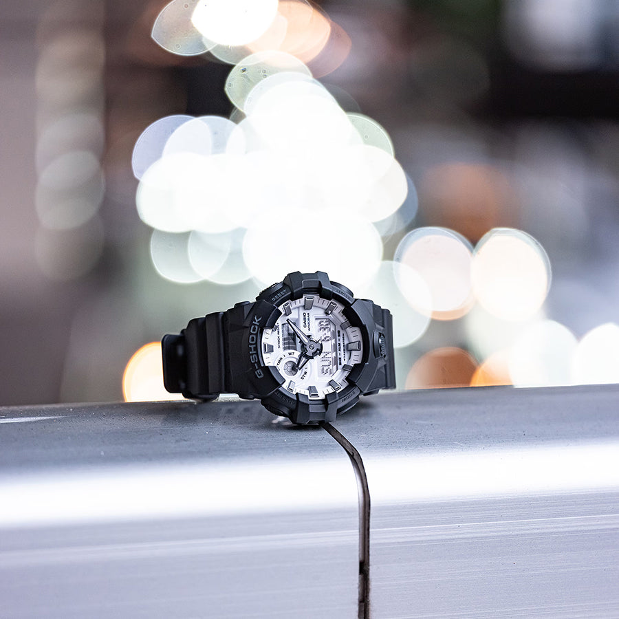 G-SHOCK ブラック&ブリリアントホワイト GA-2100WD-1AJF メンズ 電池式