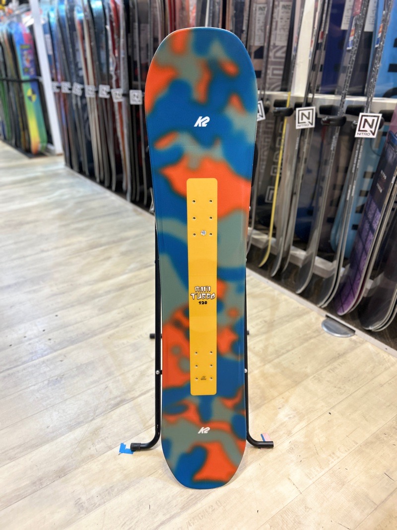 ラスト1点】 キッズ ジュニア スノーボード 板 型落ち 旧モデル 130cm