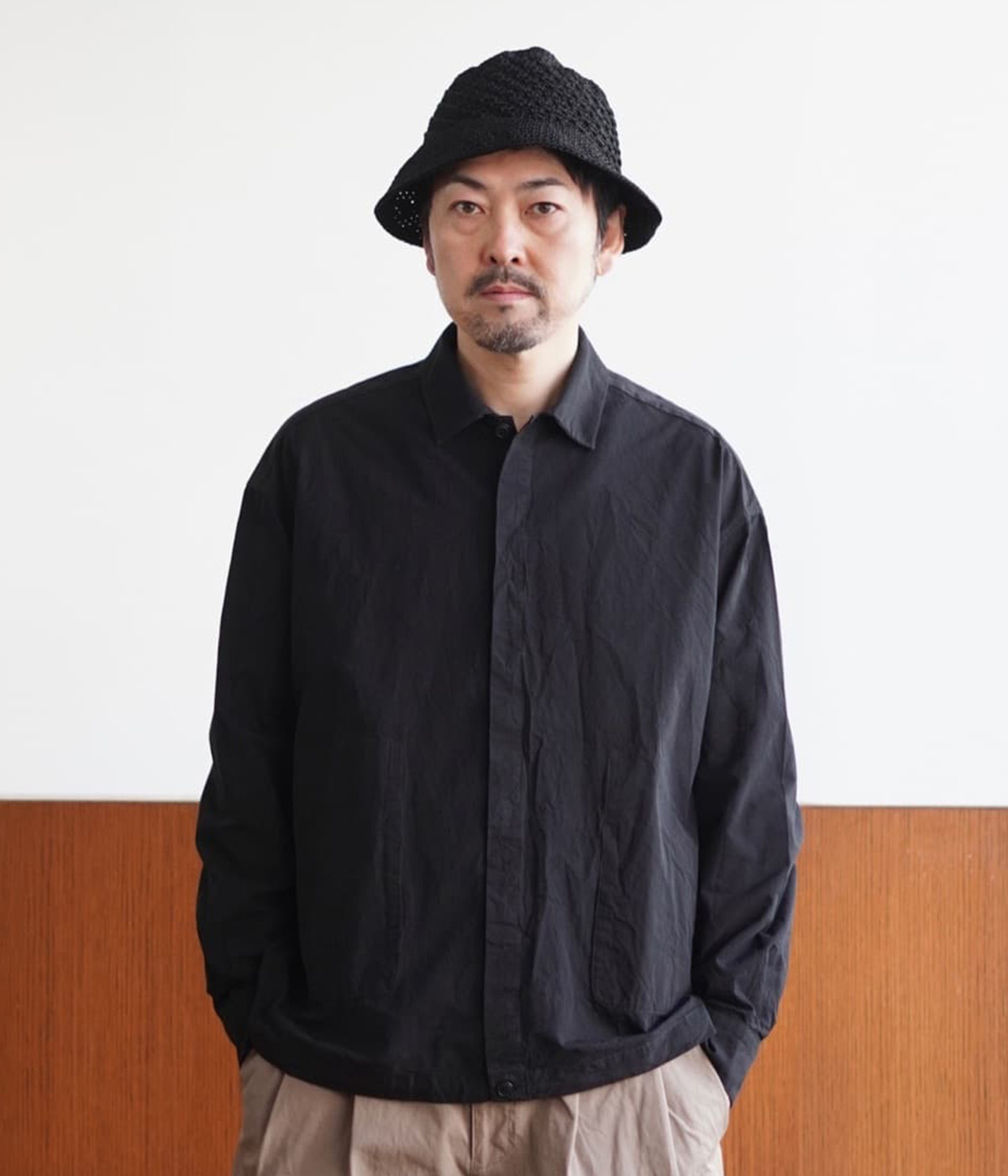 CASEY CASEY CASEY CASEY / ケイシー ケイシー ： VOLT SHIRT / 全2色