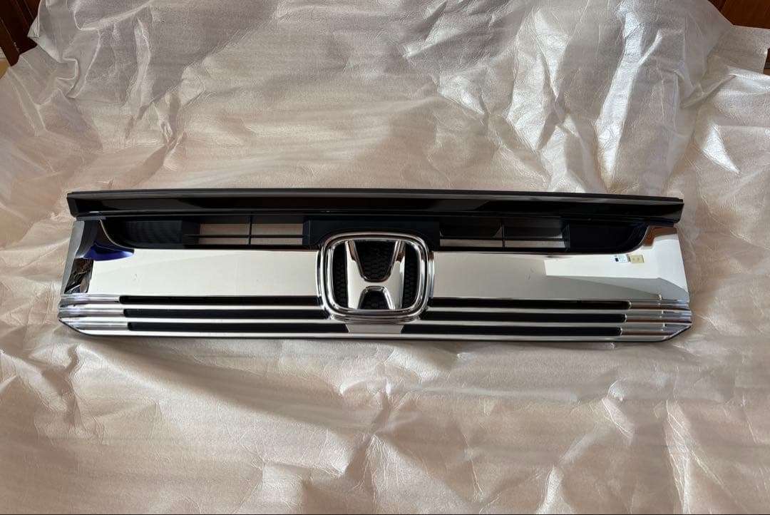 N-BOXスラッシュ純正フロントグリル ホンダ（HONDA） 純正 NBOX / N-BOX / NBOXスラッシュ フロントグリル