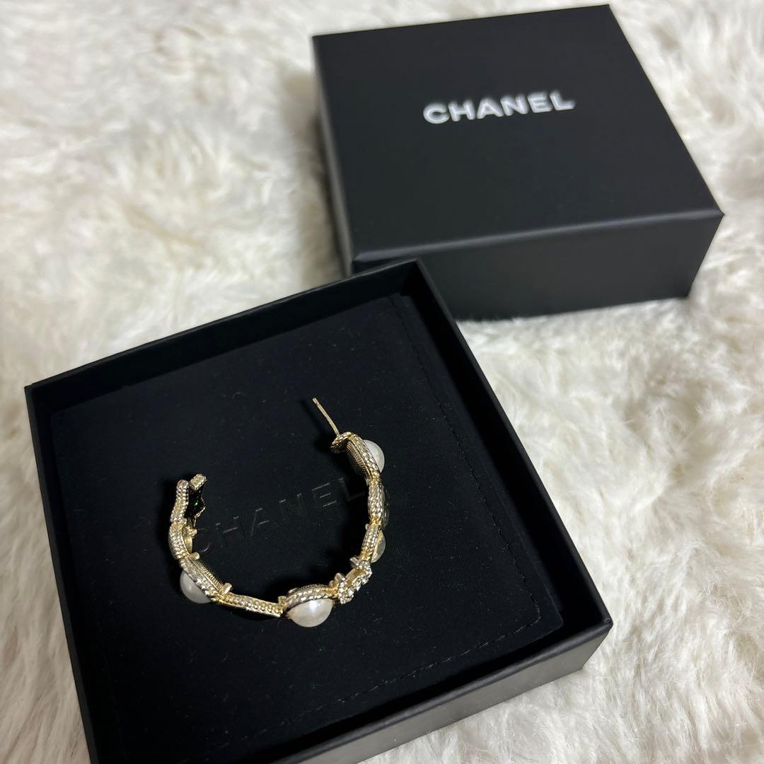 CHANEL パールクリスタルピアス(片耳用) 可愛い☆ CHANEL シャネル クリスタルパール ピアス (CHANEL/ピアス
