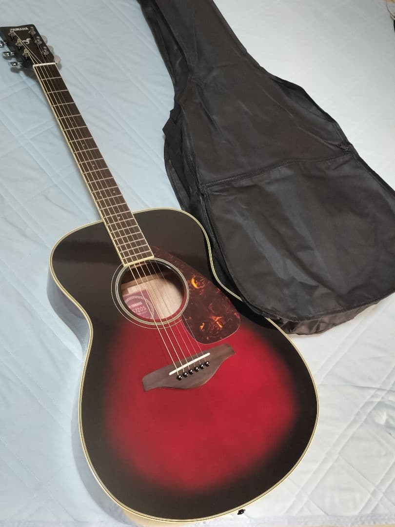 YAMAHA FS-720S TOP単板 ギター 小ぶり ヤマハ ケース付 楽天市場】YAMAHA FS-720S NAT 新品 ナチュラル[ヤマハ][スプルース単