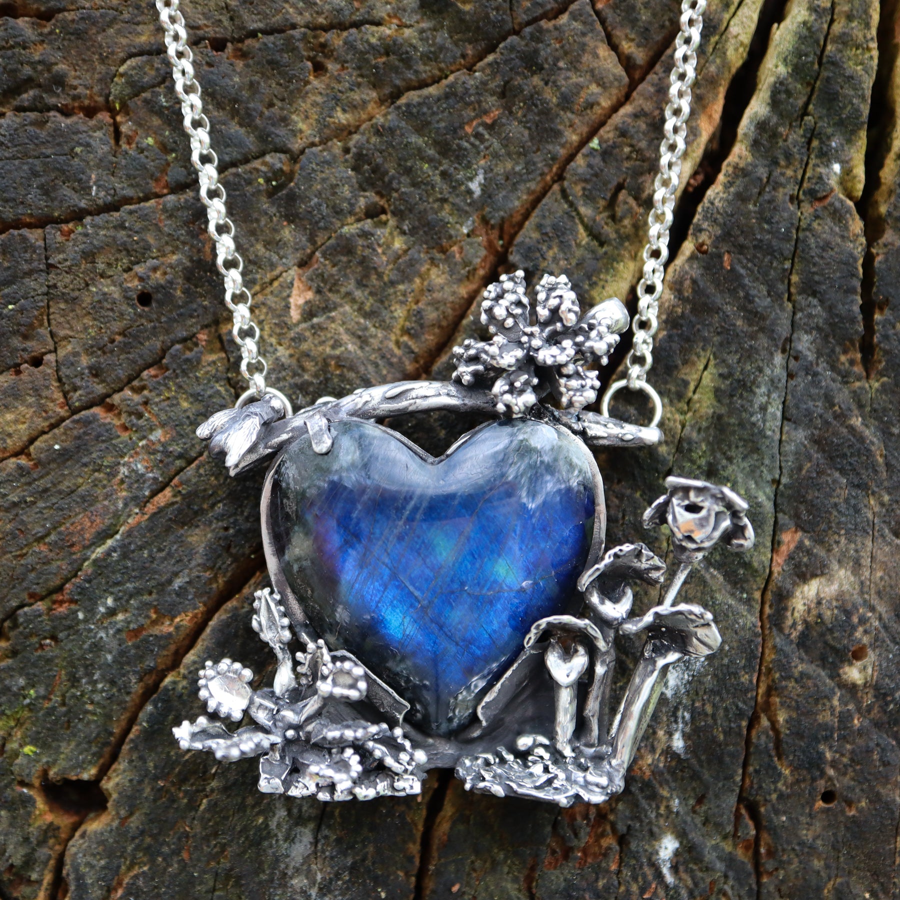 carnivorous-plant-necklace.jpg