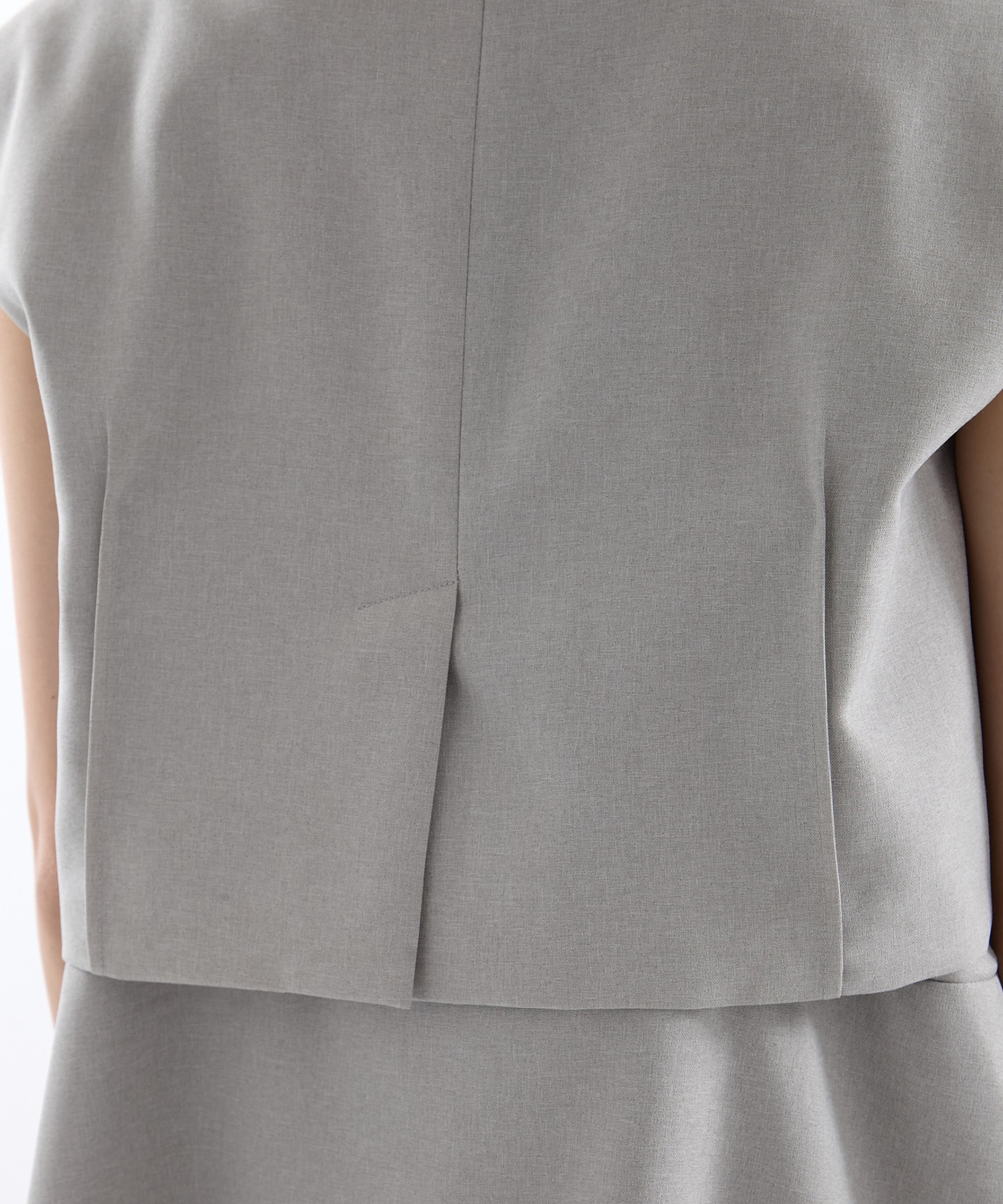 3WAY PIN TUCK LAYERED VEST(S LIGHT GREY): AMERI: WOMENS｜ STUDIOUS