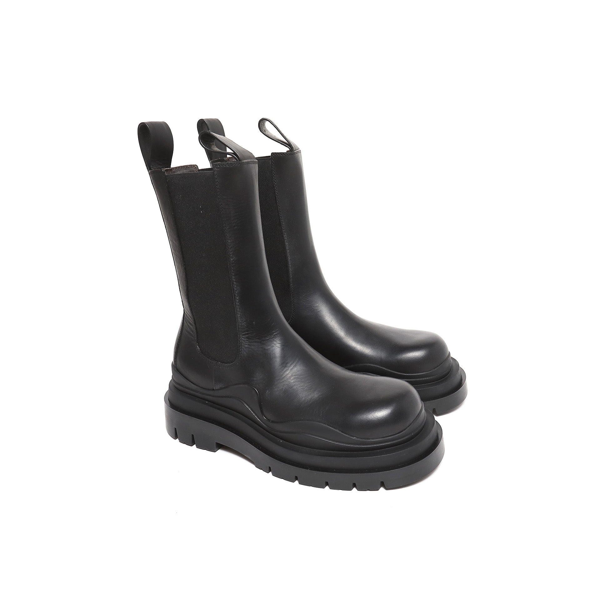 Bottega Veneta FW20 Tyre Black Leather Boots - Ākaibu Store
