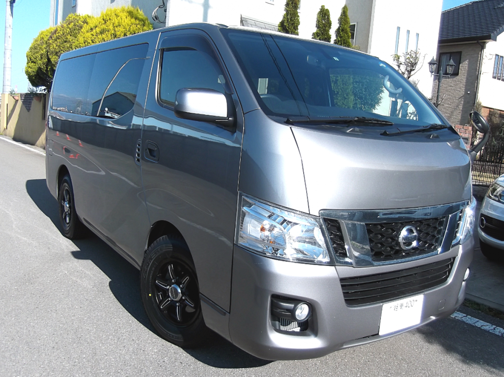 ニッサン NV350 キャラバン x アーバンスポーツNR 15インチ