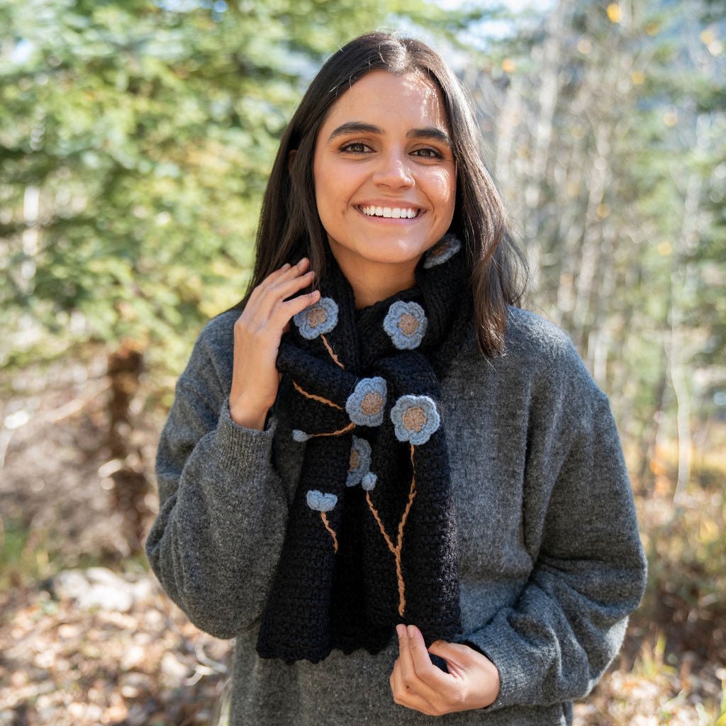 Embroidered Scarf Black - AndesGifts