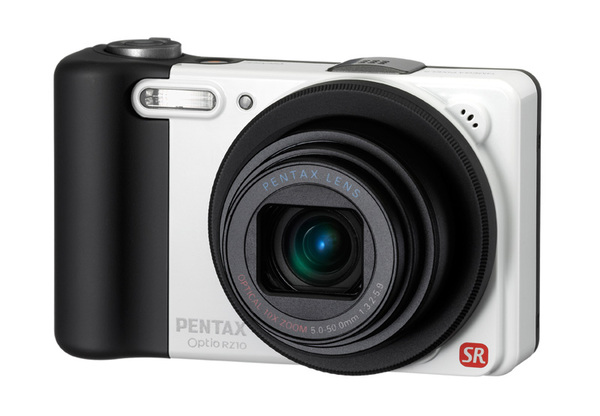ASCII.jp：PENTAXから10倍ズーム機と自分でデザインできるコンデジ