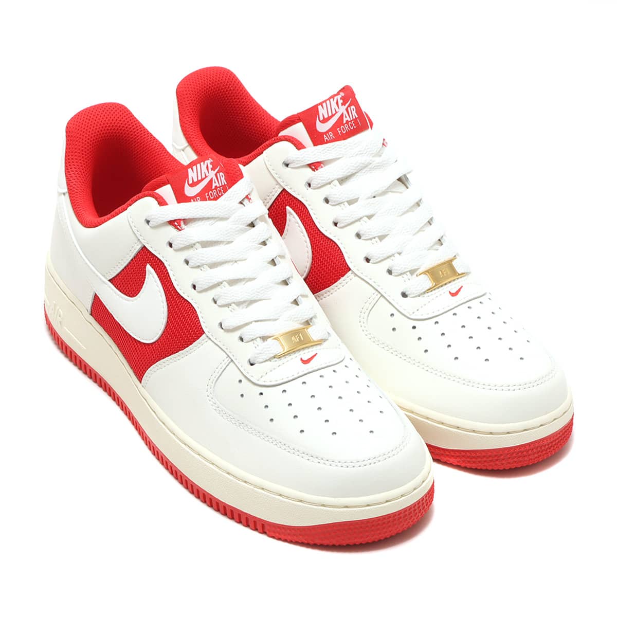 NIKE AIR FORCE 1 '07 SAIL/SAIL-UNIVERSITY RED-COCONUT MILK（ナイキ