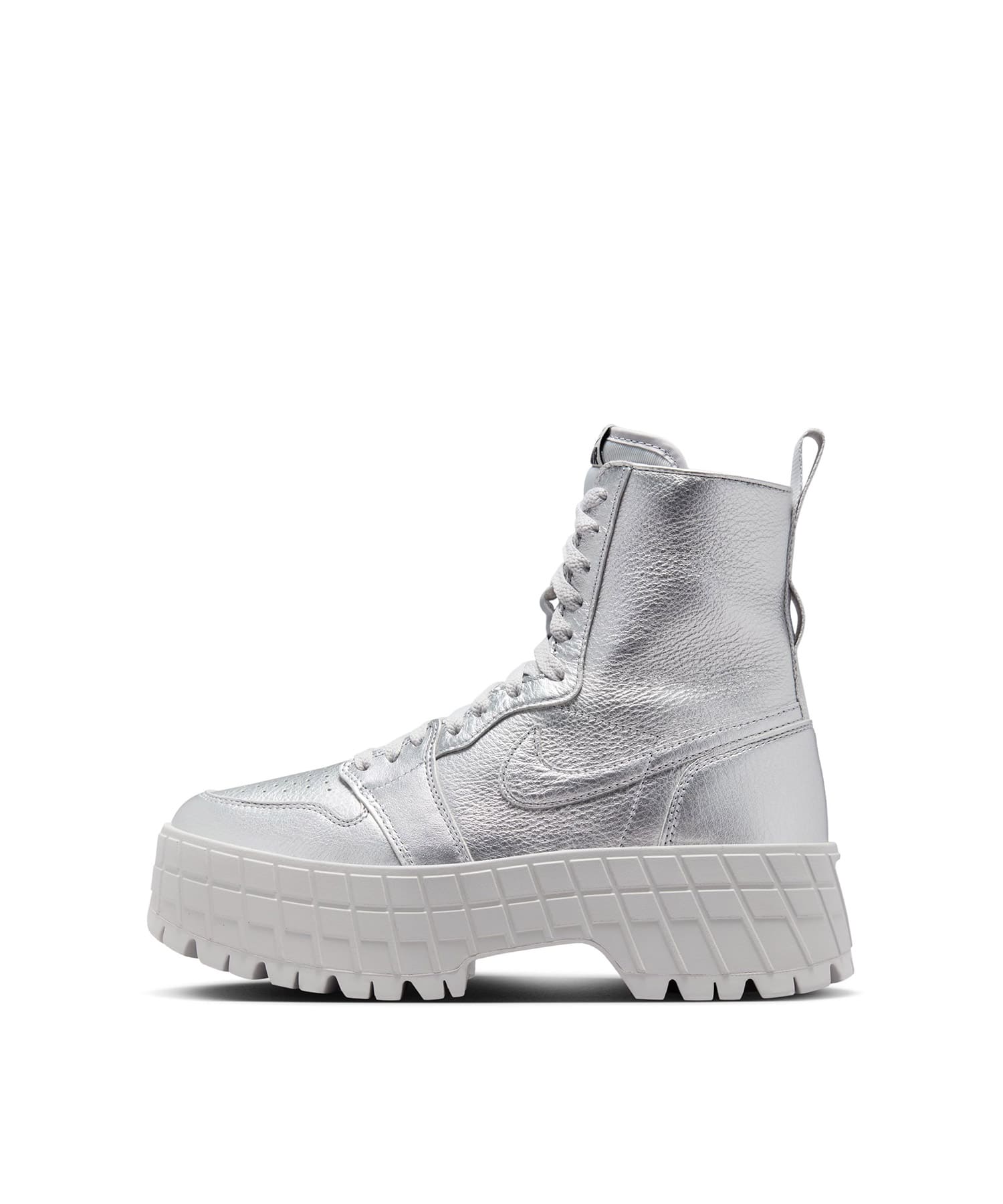 JORDAN BRAND WMNS AIR JORDAN 1 BROOKLYN METALLIC SILVER/NEUTRAL