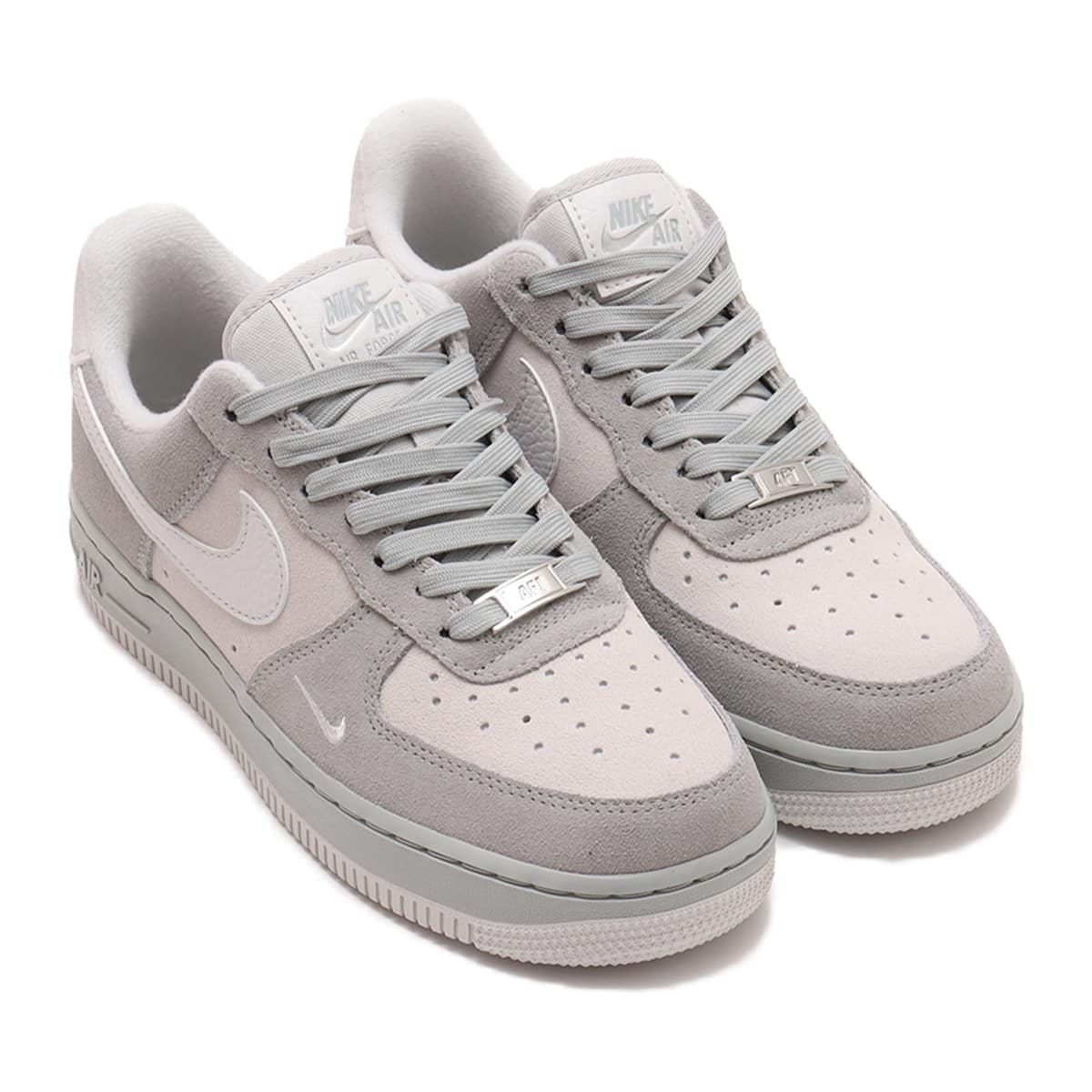 NIKE W AIR FORCE 1'07 LT SMOKE GREY/VAST GREY-METALLIC SILVER