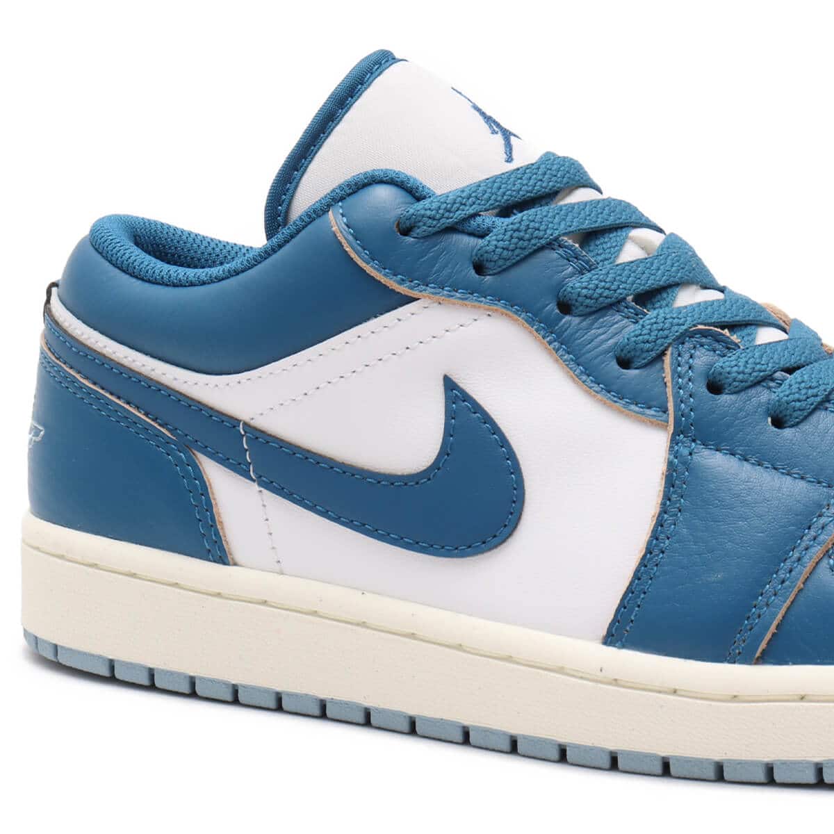 JORDAN BRAND AIR JORDAN 1 LOW SE WHITE/INDUSTRIAL BLUE-BLUE GREY
