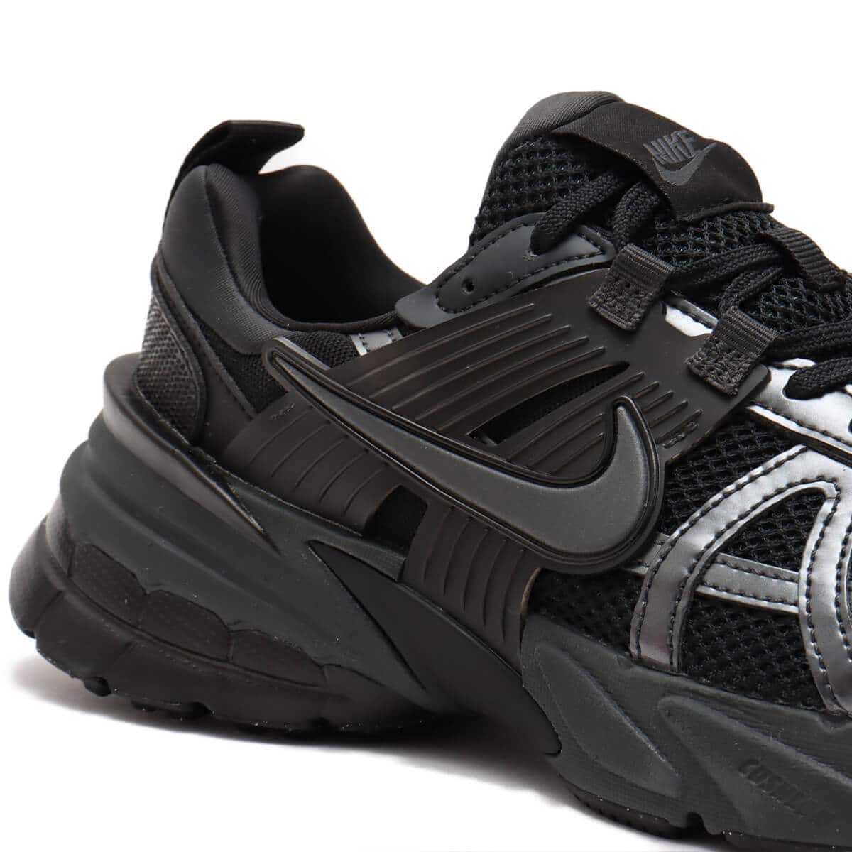 NIKE V2K RUN BLACK/DK SMOKE GREY-ANTHRACITE（ナイキ V2K ラン