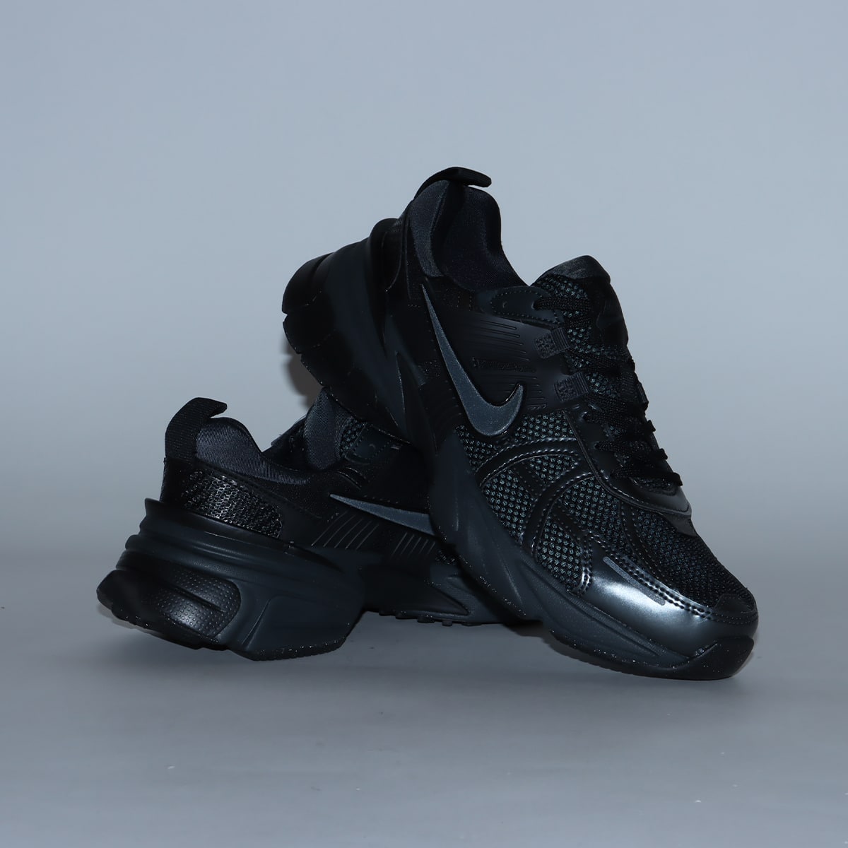 NIKE W V2K RUN BLACK/DK SMOKE GREY-ANTHRACITE（ナイキ ウィメンズ