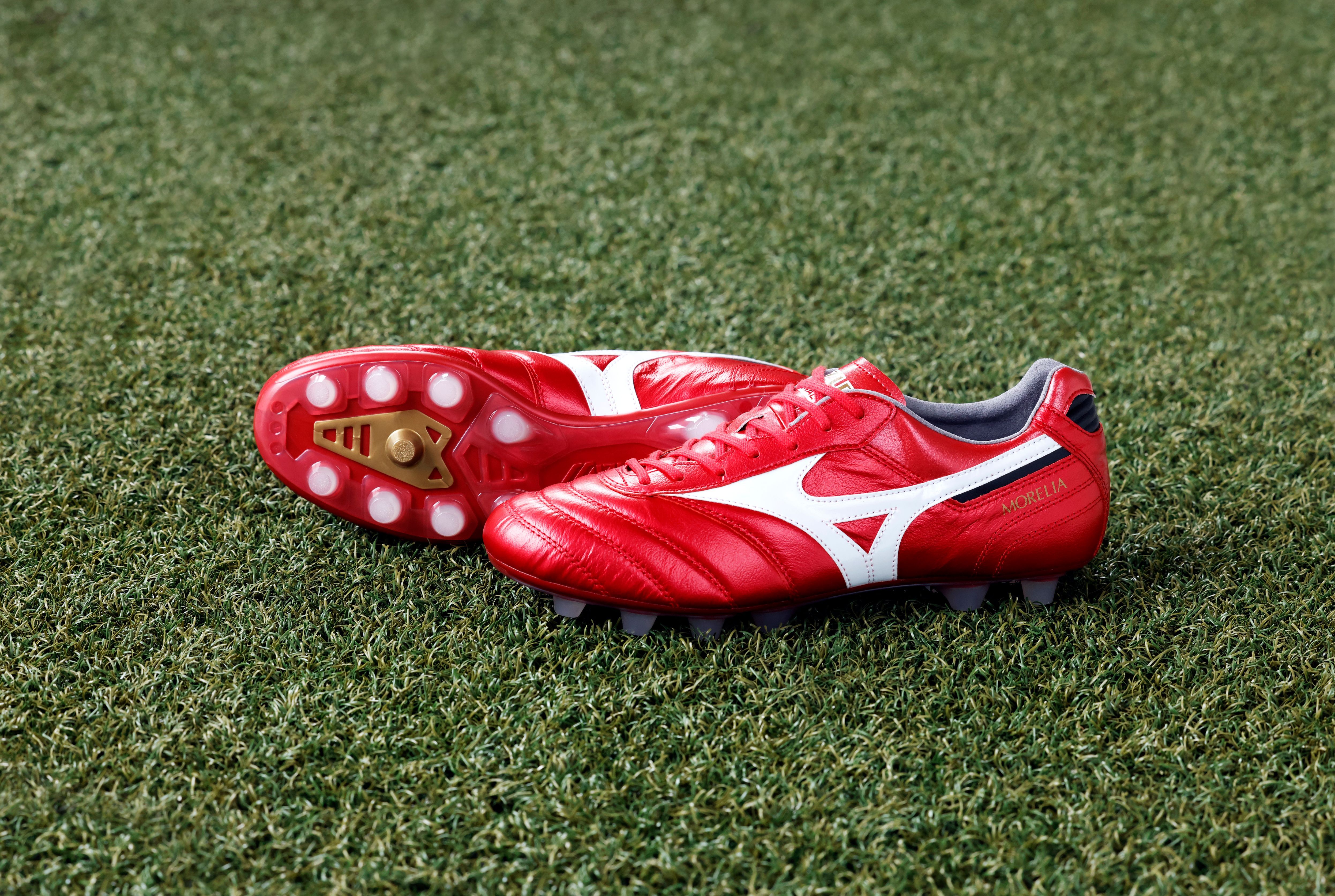 ミズノ、モレリアシリーズ40周年を記念し「MORELIA II JAPAN」発売