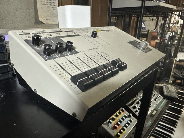 AMDEK CMU-800 ― コンピュータで音楽を作る時代の夜明け｜Koya Matsuo