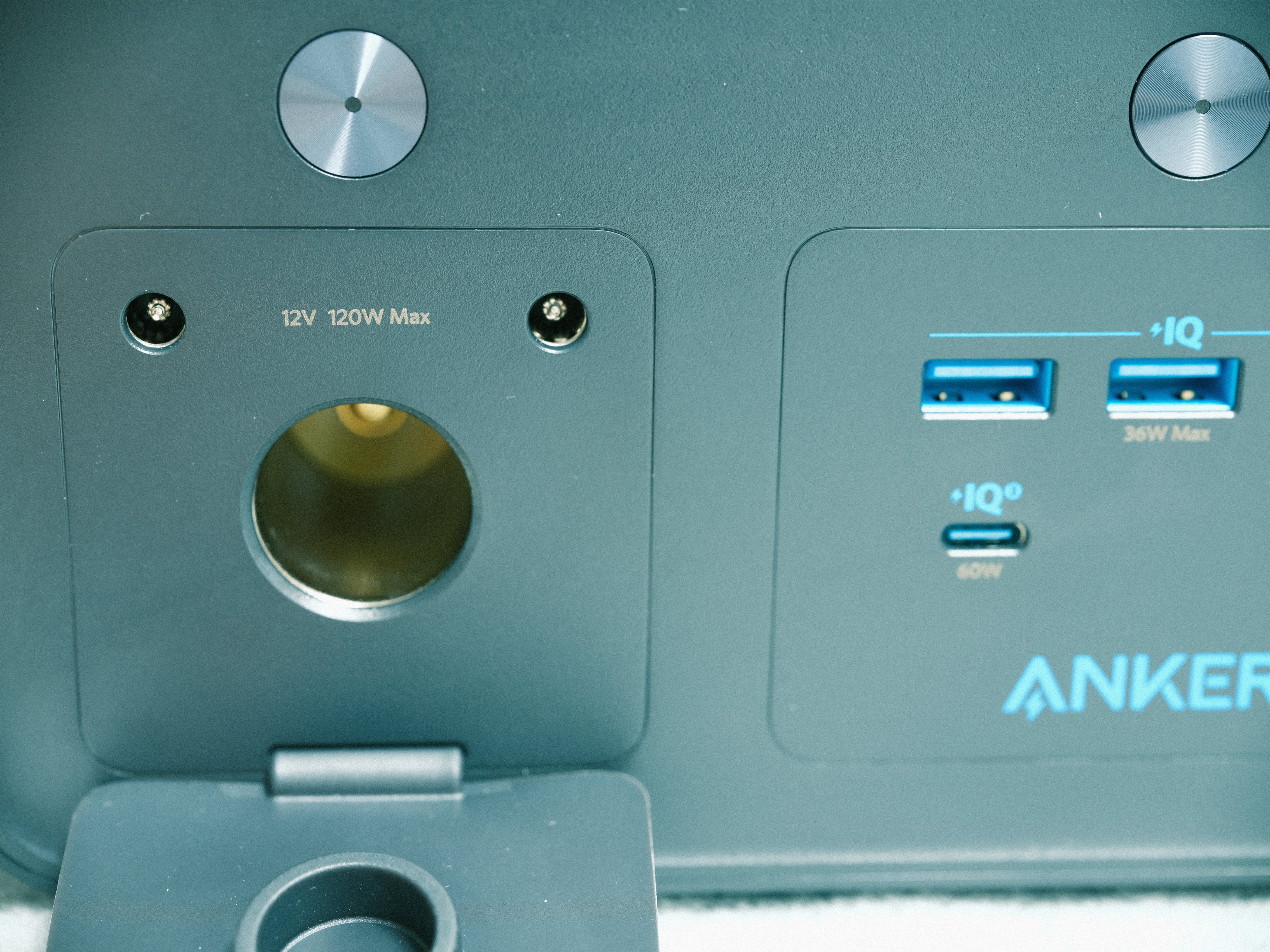 レビュー】車中泊と非常時のお供 Anker PowerHouse II 300｜プラナリア