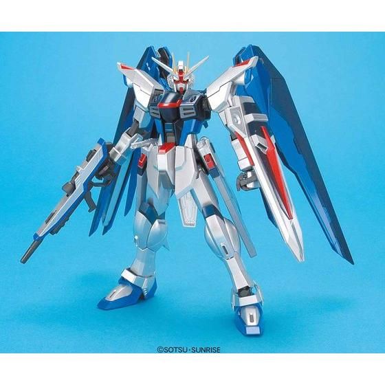MG 1/100 フリーダムガンダムエクストラフィニッシュ│株式会社BANDAI