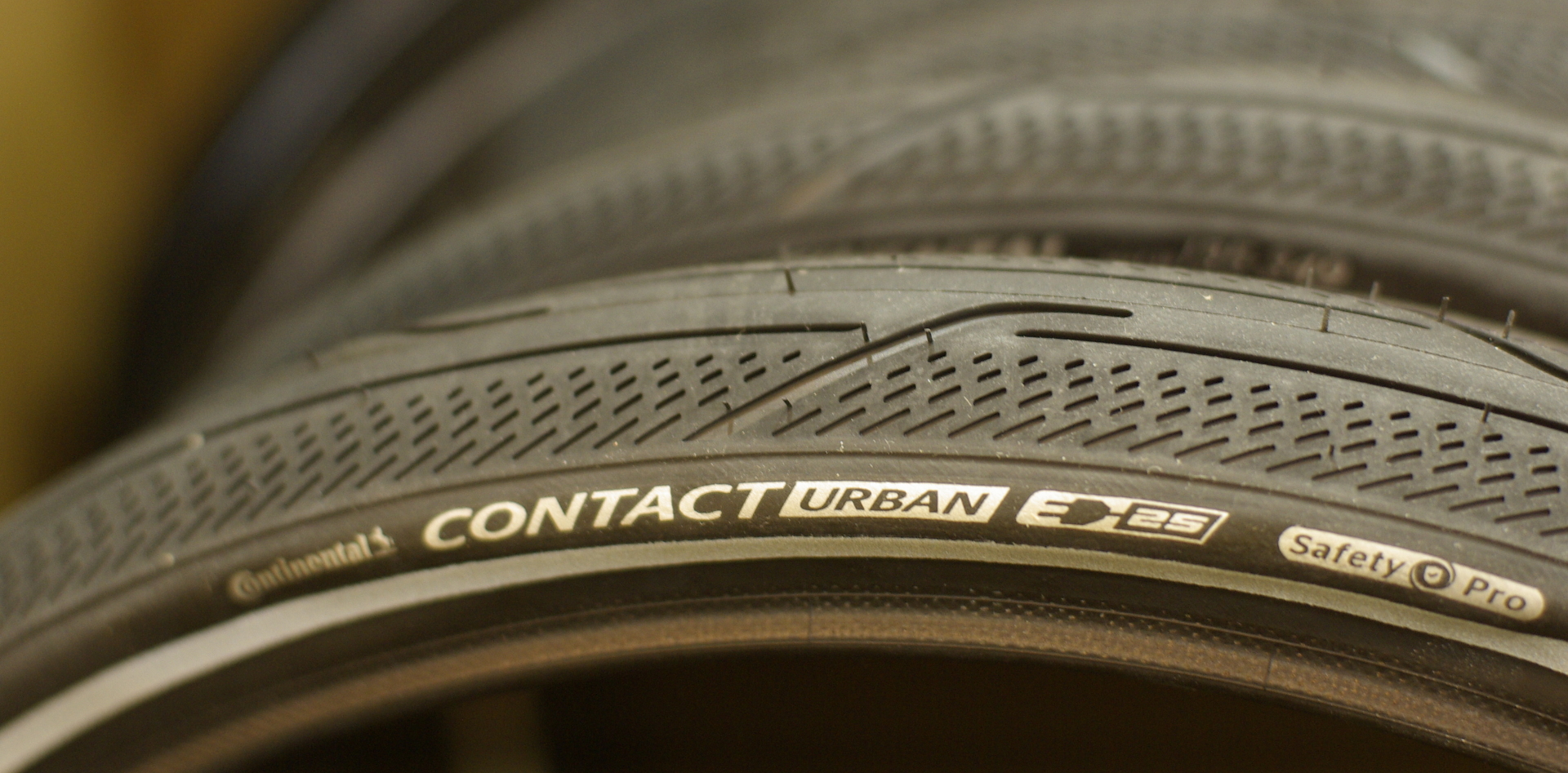Continental Contact Urban Reflex 16×1.35（ETRTO35-349） – Bici