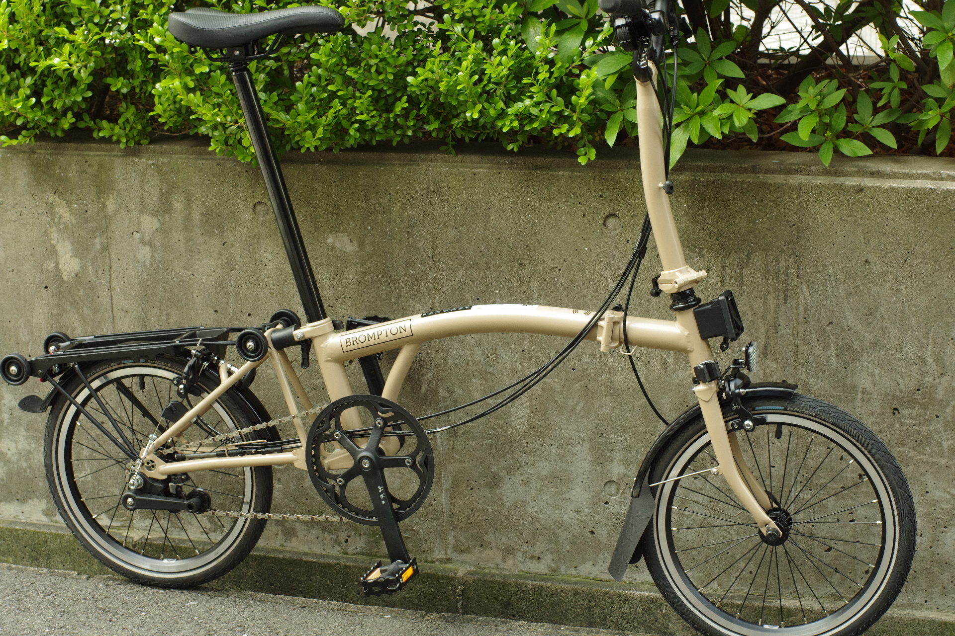 Brompton C Line Explore Mid Handle with Rack 納車整備いたしました