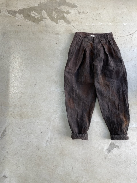 kaval / button tuck trousers “sabi＋kakishibu”(カヴァルの雰囲気が