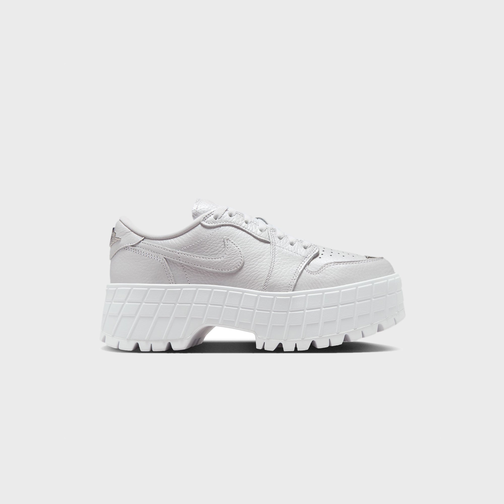 Nike Air Jordan 1 Brooklyn Low - White / Metallic Silver – Kith Canada