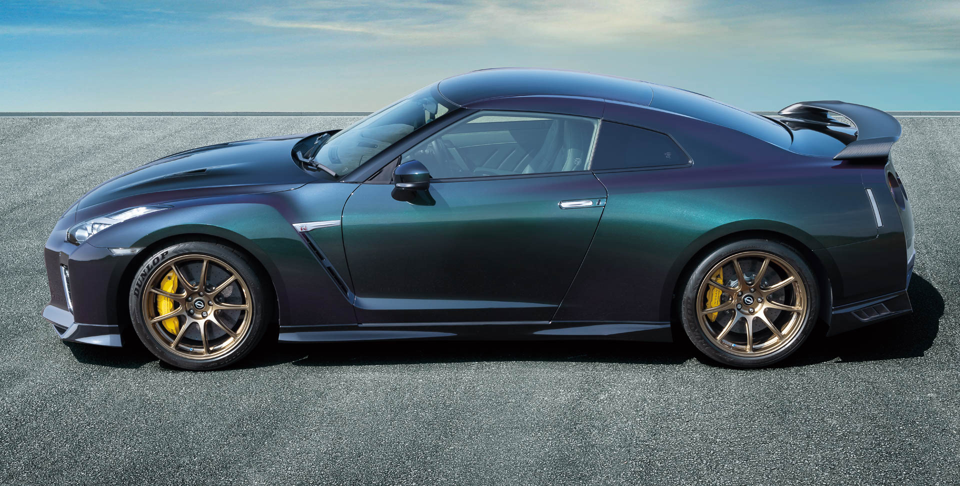 日産、「GT-R」2022年モデル正式発表 計100台限定の特別仕様車「T-spec