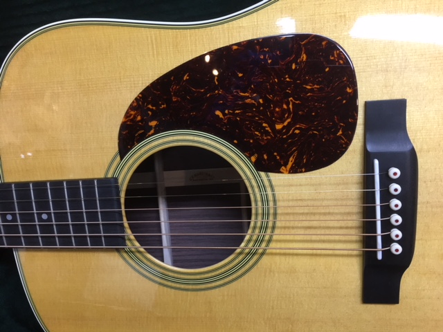 Martin D-28 Standard Pickup スペシャル！ 【 アンプに繋げる
