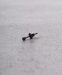 大澤鼈甲＞4mm EARRING BLACK/シングルピアス ¨（ピアス（片耳用