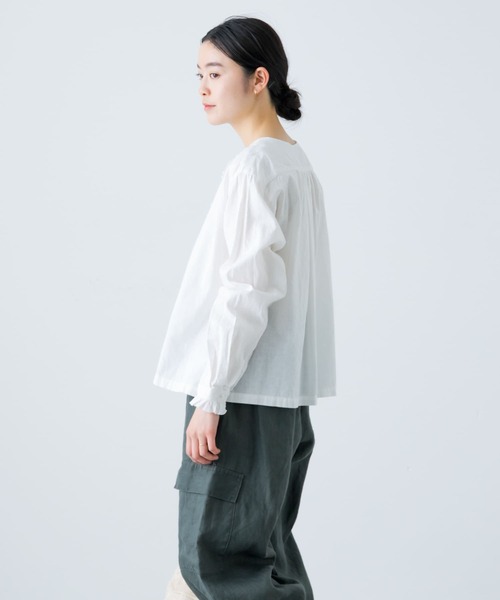 かぐれ（カグレ）の「コットンリネンフリルブラウス（シャツ/ブラウス