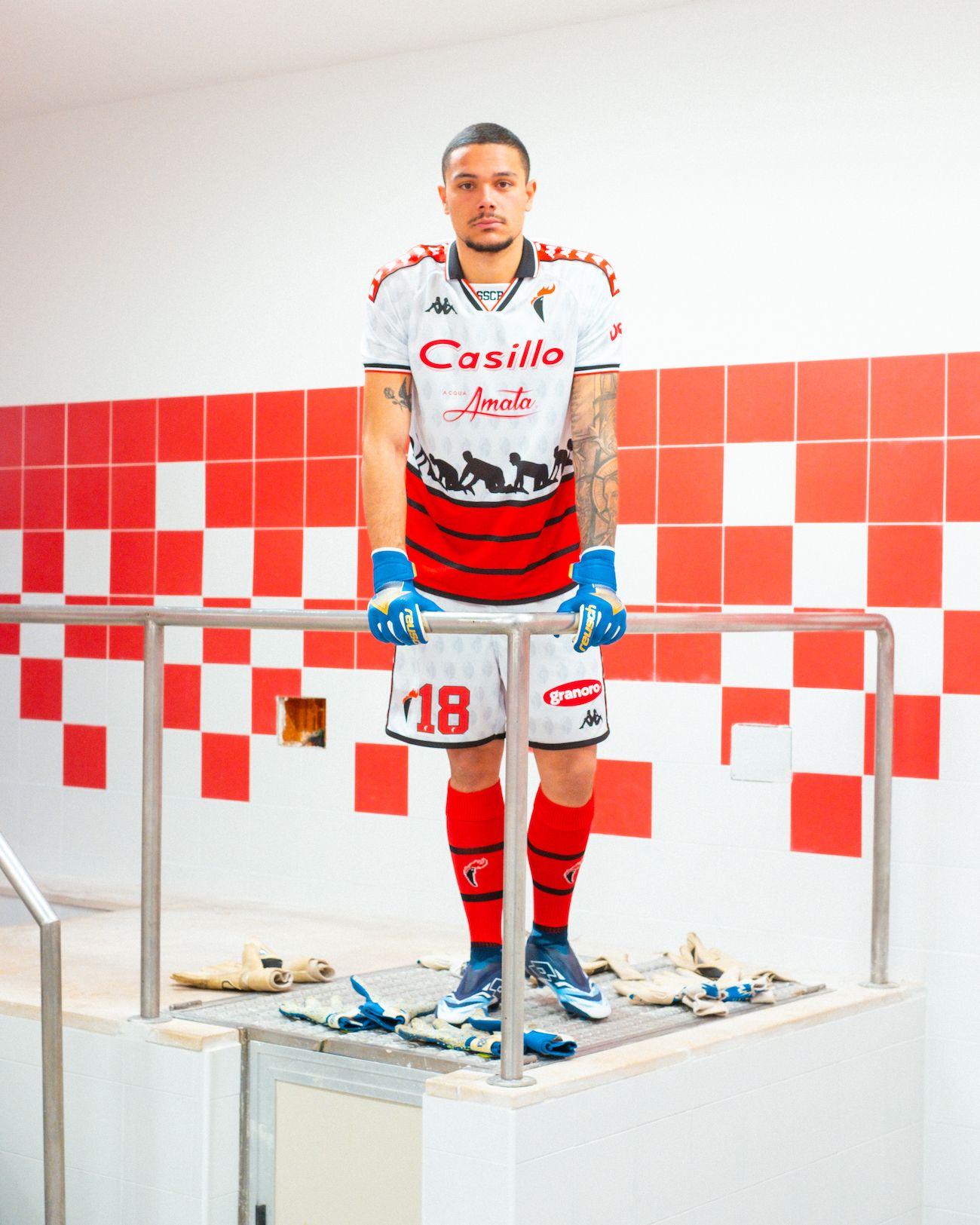 The new LC23 shirts for Bari signed by Kappa - nss sports