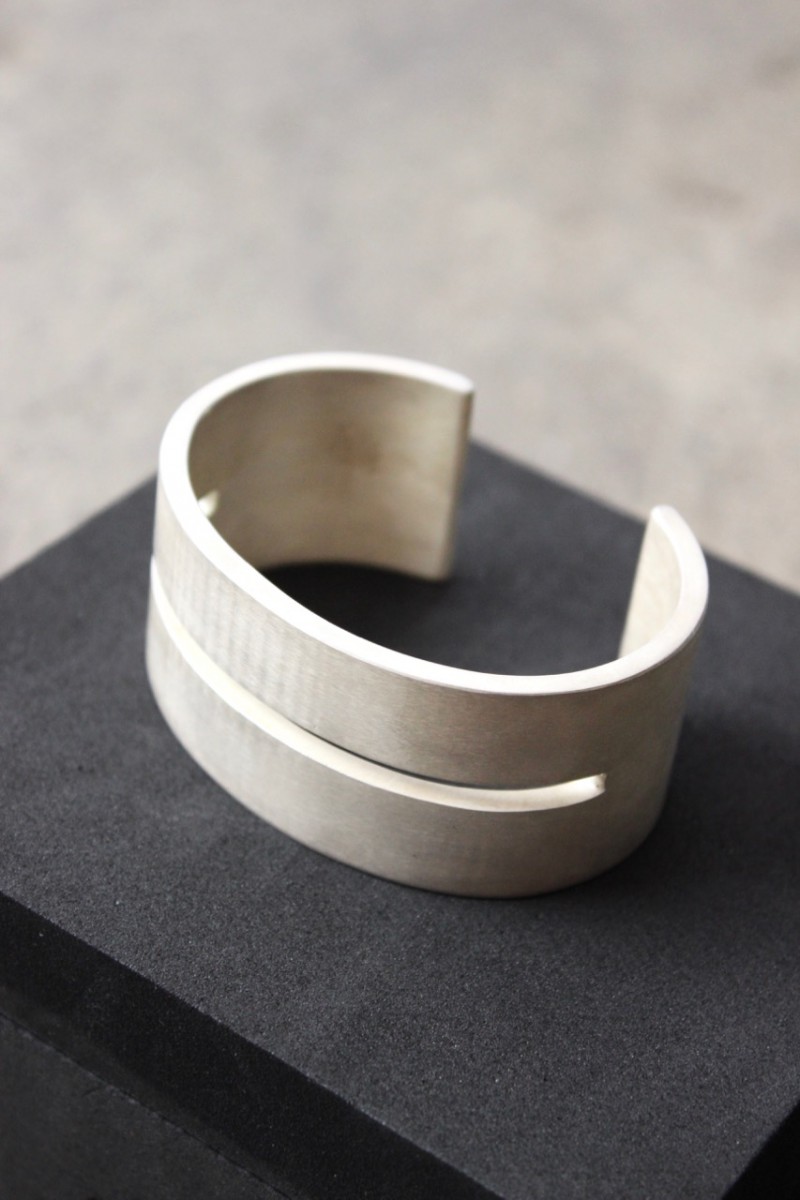 PARTS OF FOUR. Ultra Reduction Slit Bracelet (30mm, AS)608-4(S